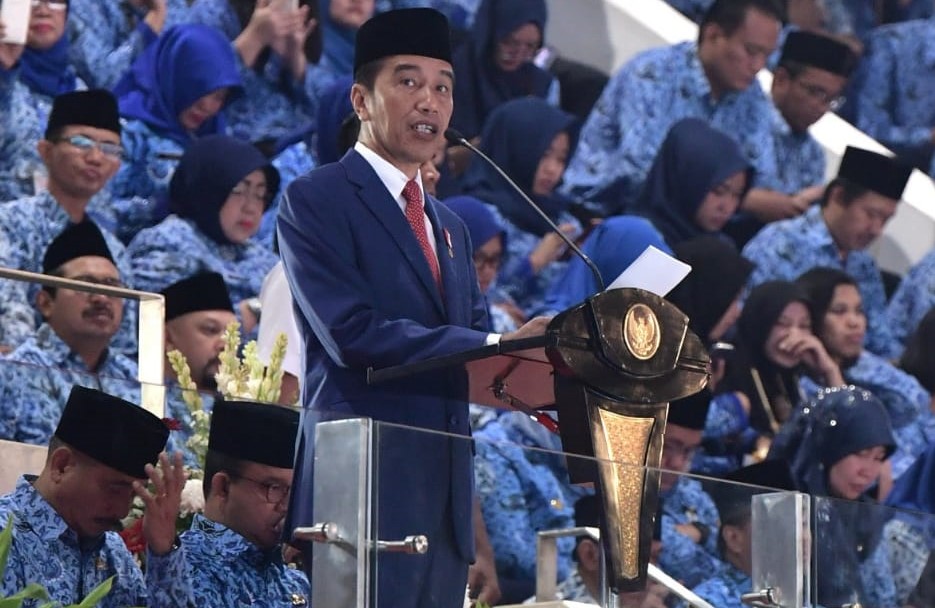 Presiden Jokowi memberikan sambutan di acara peringatan Hari Korpri Nasional di Istora Senayan, Jakarta, Kamis, 29 November 2018. (Foto: Asmanu/ngopibareng.id)