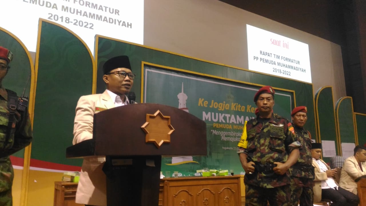 SEMANGAT: Pidato iftitahnya Sunanto dalam Muktamar ke XVII Pemuda Muhammadiyah. (Foto: md for ngopibareng.id)
