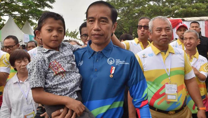 Keinginan Mukhlis Abdul Holik untuk bertemu dengan Presiden Joko Widodo akhirnya tewujud. (Foto: Asmanu/ngopibareng.id)