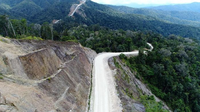 Jalur jalan Trans Papua. Foto: KemenPUPR