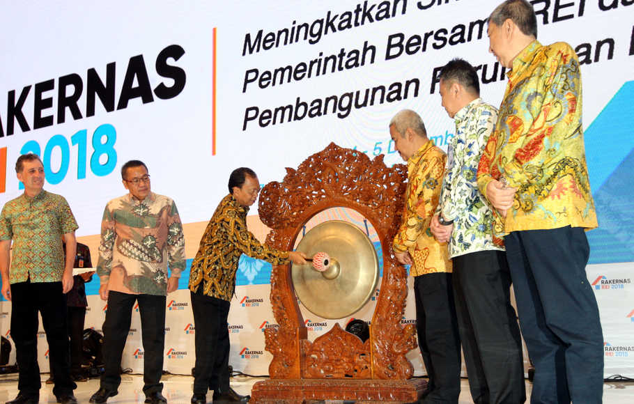 Gubernur Bali I Wayan Koster membuka Rakernas DPP REI, Rabu (5/12). Foto: beritasatu.com