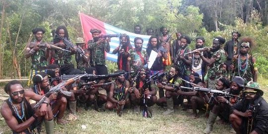 Anggota kelompok kriminal bersenjata yang hidup di kawasan Nduga, Papua. Foto: istimewa