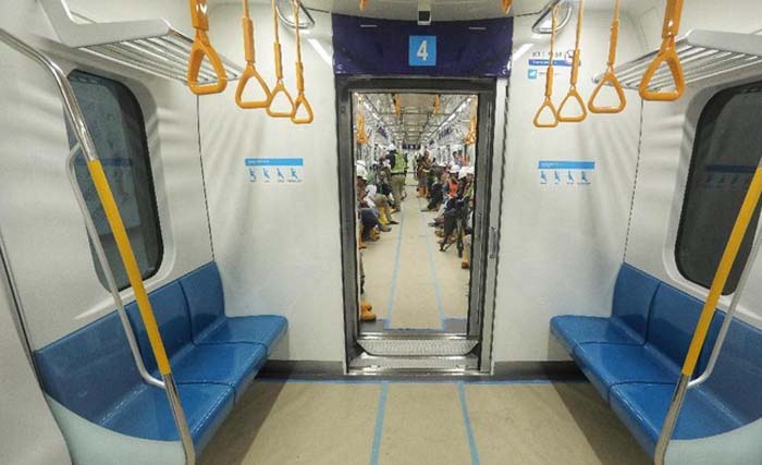 Ruangan di dalam MRT Jakarta ditargetkan angkut 60 ribu penumpang/hari. (Foto:Antara)