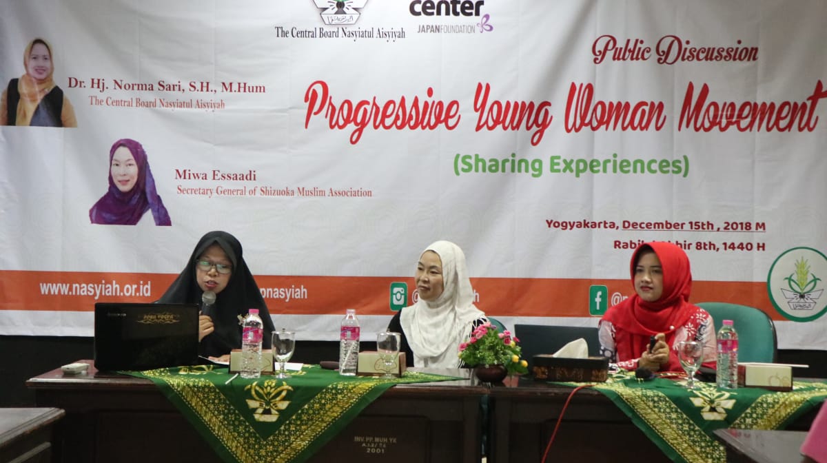 PEMBICARA: Diskusi Publik dengan tema "Progessive Young Women Movement" di Yogyakarta. (Foto: md for ngopibareng.id)