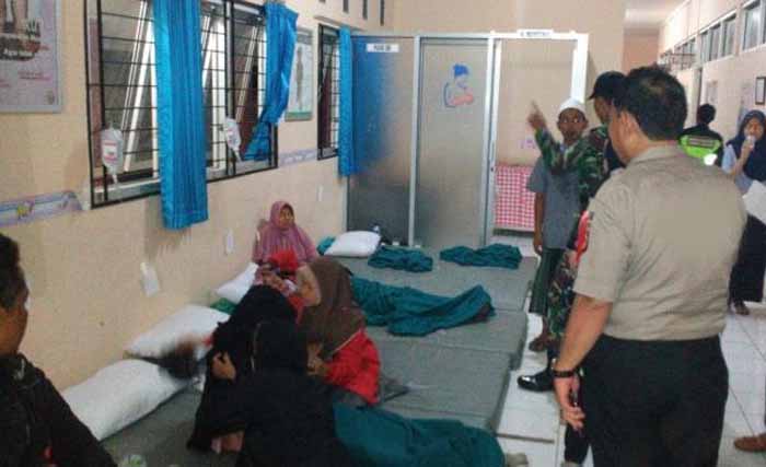 Para pramuka korban keracunan makanan dirawat di RSUD Kabupaten Bangka Selatan. (Foto:SuaraCom)