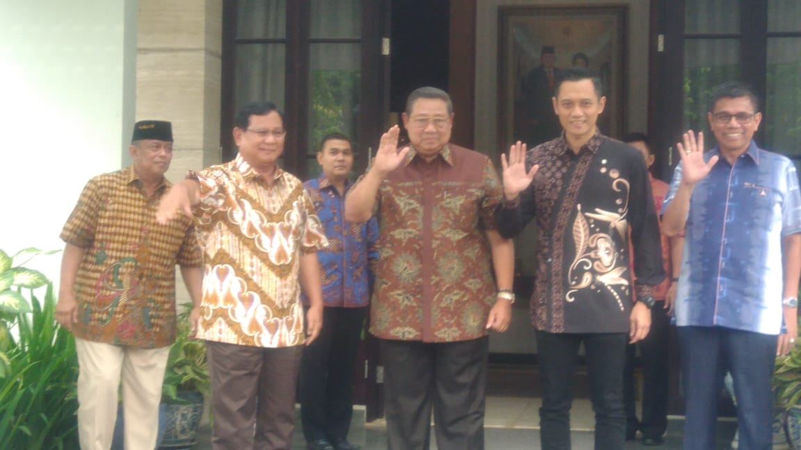 Calon Presiden nomor urut 2, Prabowo Subianto mendatangi kediaman Ketua Umum Partai Demokrat, Susilo Bambang Yudhoyono, Jumat, 21 Desember 2018. (Foto: Asmanu/ngopibareng.id