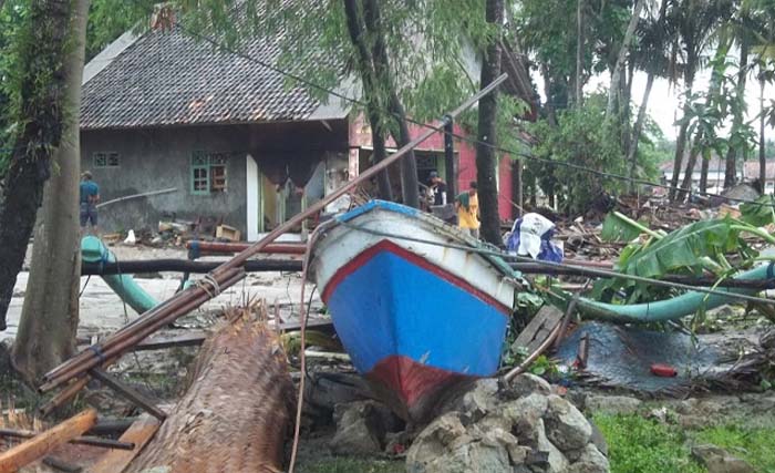 Desa Sumur, Kabupaten Pandeglang, 3 hari pasca tsunami Selat Sunda. (Foto:Antara)
