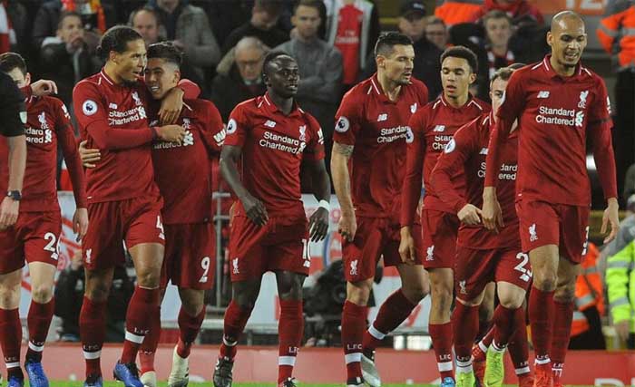 Pemain Liverpool bersuka ria usai mengalahkan Arsenal dengan skor telak 5-1, Minggu dini hari. (Foto:AFP)