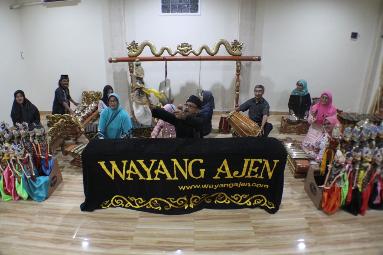 Sanggar Wayang Ajen, makin go internasional. Foto:Kemenpar
