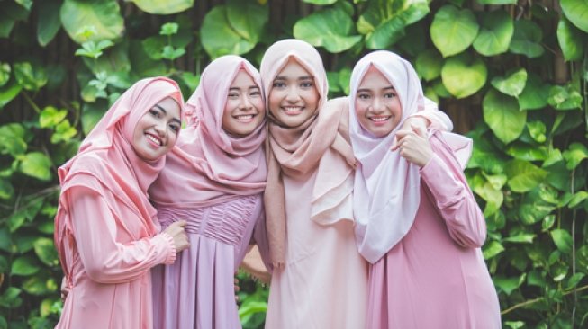 Sekarang ini, hijab sudah dipakai oleh kalangan luas masyarakat.