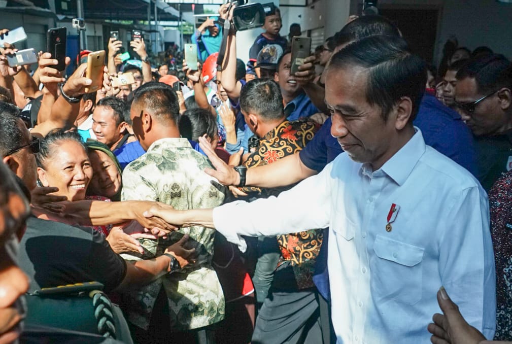 Presiden Joko Widodo saat Blusukan di Pasar Ngemplak, Ponorogo. (Foto: setpres)
