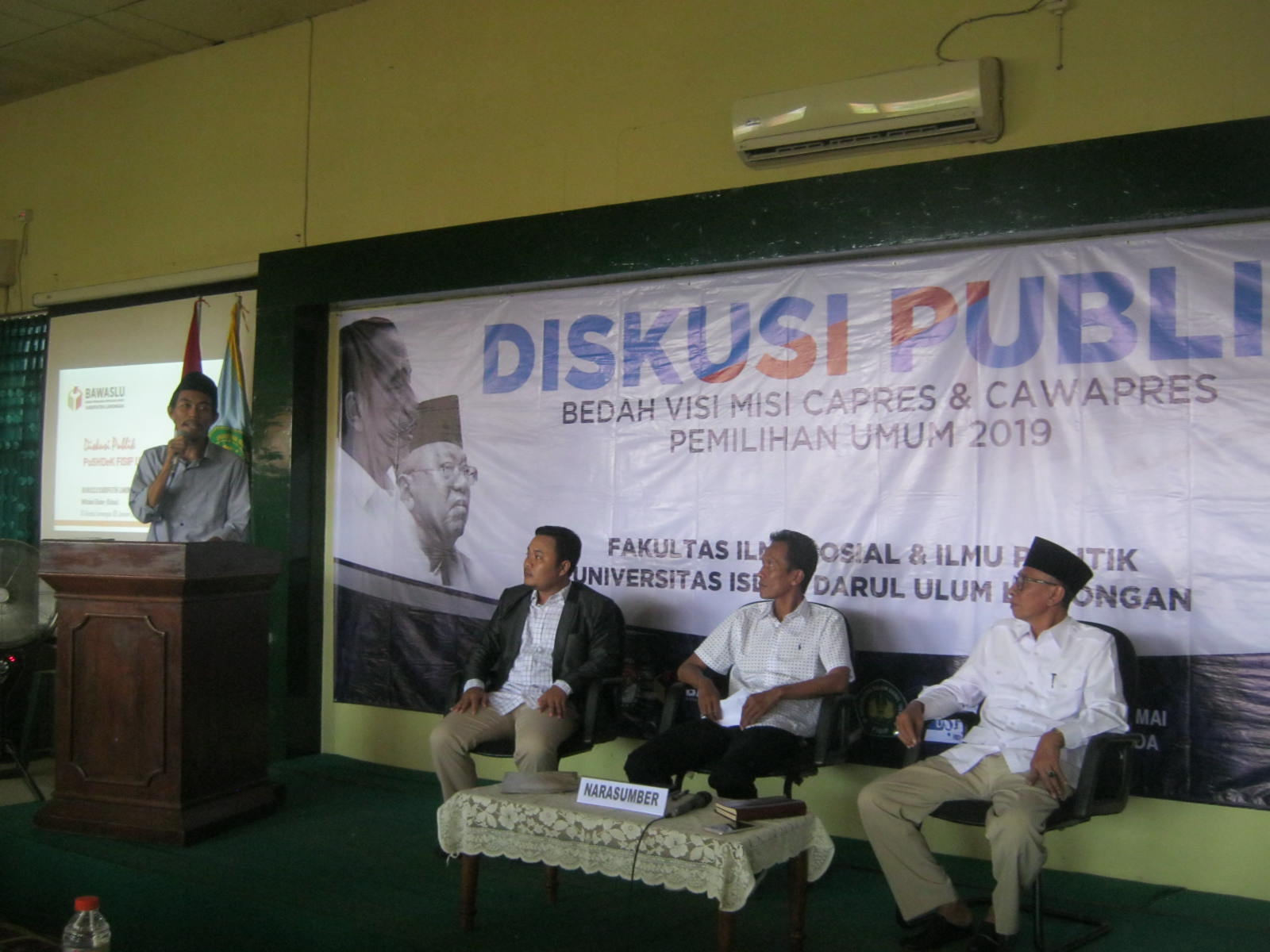 Diskusi publik Capres-Cawapres di Gelar Fisip Unisda (foto:Totok/ngopibareng.id)