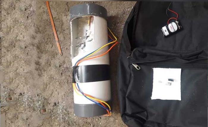 Benda yang ditemukan di rumah Ketua KPK ini dipastikan bom palsu. (Foto" Antara)