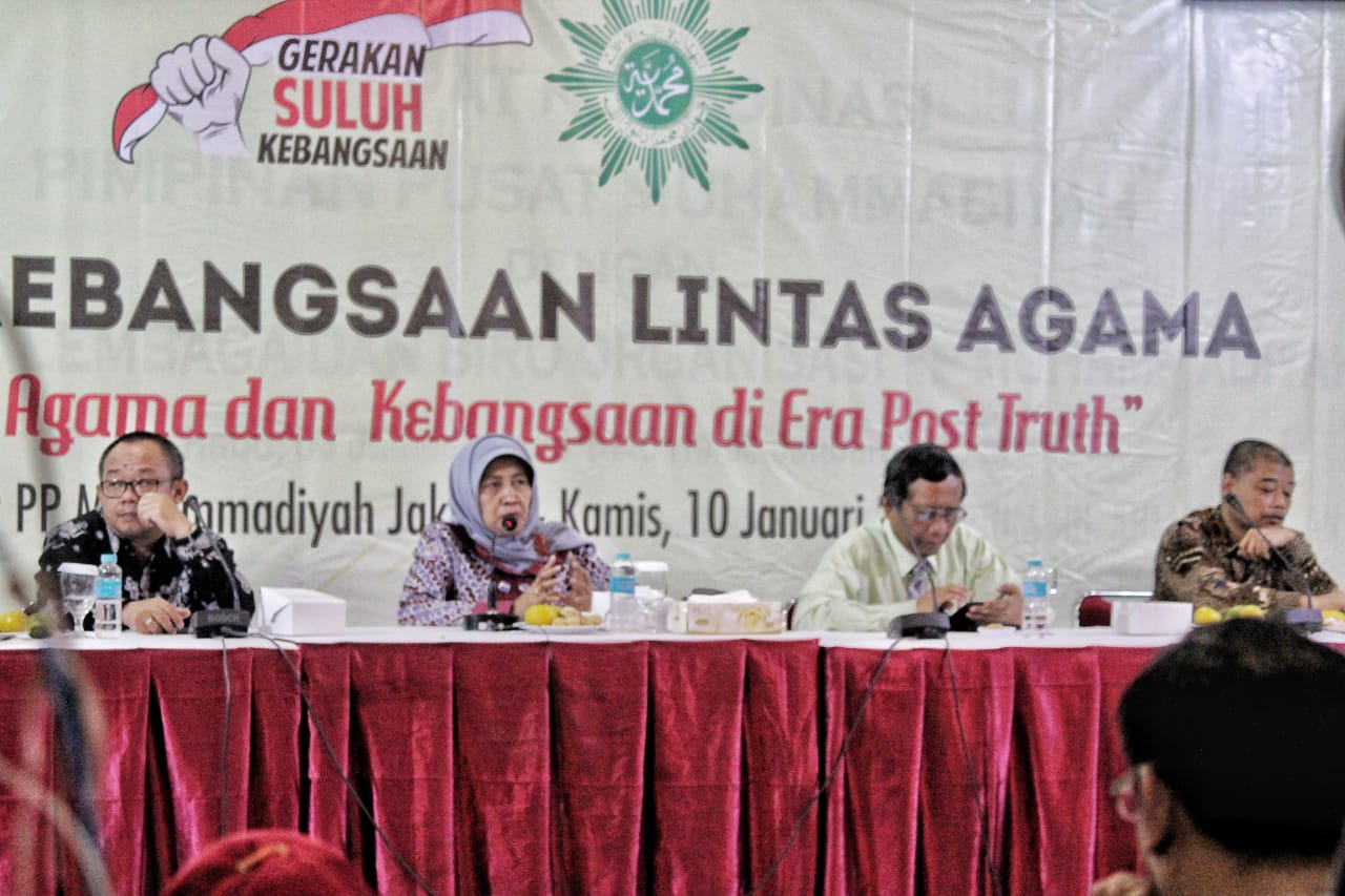 DISKUSI: Gerakan Suluh Indonesia gelar seminar “Tantangan Agama dan Kebangsaan di Era Post-Truth”. (foto: md for ngopibareng.id)