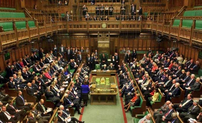 Parlemen Inggris Selasa kemarin menolak Brexit setelah melalui pemungutan suara dengan hasil 432-202 anggota. (Foto:Rtr)