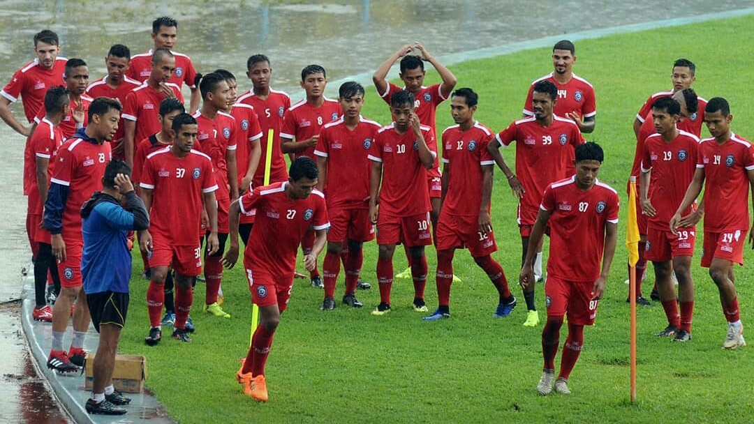 Arema FC saat sesi latihan. (Foto: Instagram @aremafcofficial)