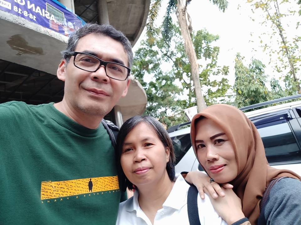 Ging Ginanjar ketika reuni bersama sahabatnya di ASTI Bandung. (Foto: akun fb gg)