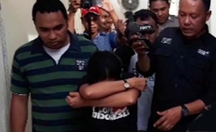 Tersangka JMD ditahan di Polres Pulau Ambon, Minggu kemarin. (Foto:Ambonesia)