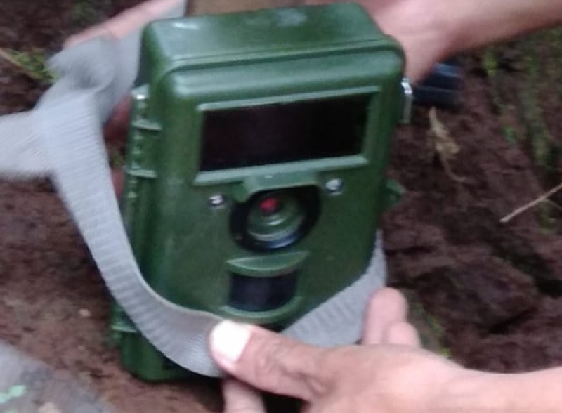 Kamera jebakan yang dipasang di kawasan penangkaran Rusa Coban Jahe. (Foto: Istimewa)