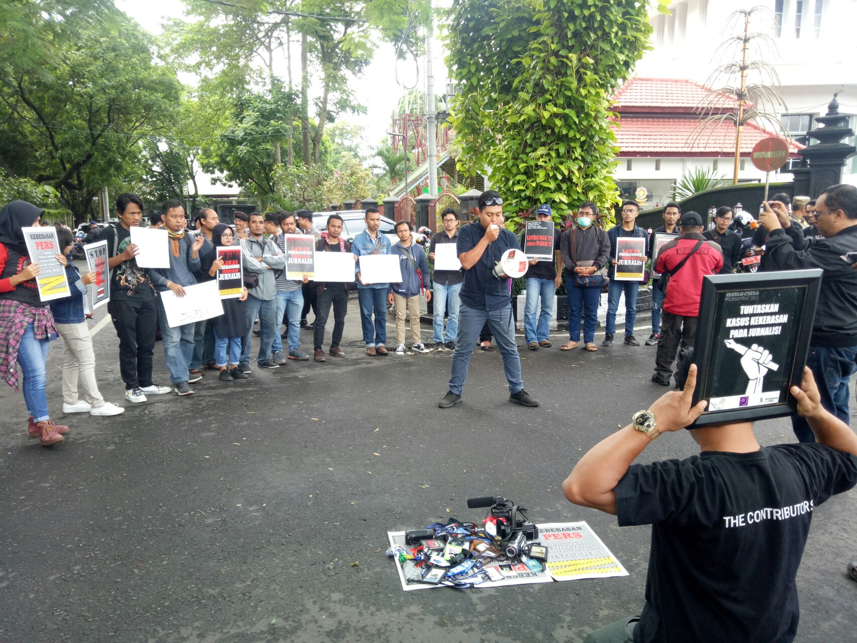 Aksi di depan Balai Kota Malang, Jawa Timur, Jumat 25 Januari 2019.
