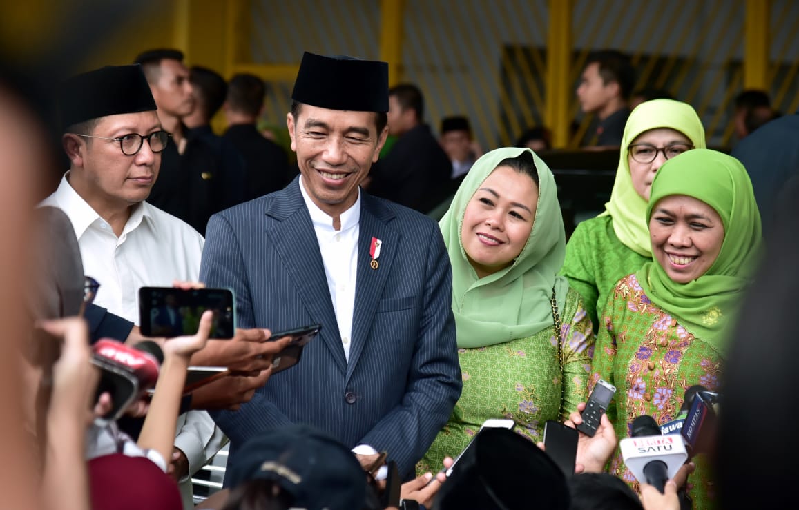 Yenny Wahid bersama Presiden Jokowi, Khofifah dan Menteri Agama Lukman Hakim. (Foto: Asmanu/ngopibareng.id)