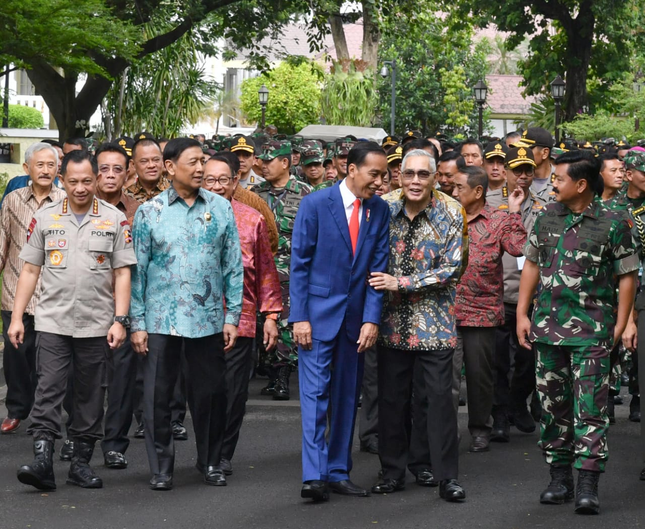 Presiden Joko Widodo di tengah peserta Rapim TNI/Polri di Istana Negara. (Foto: Media Setpres for ngopibareng.id)
