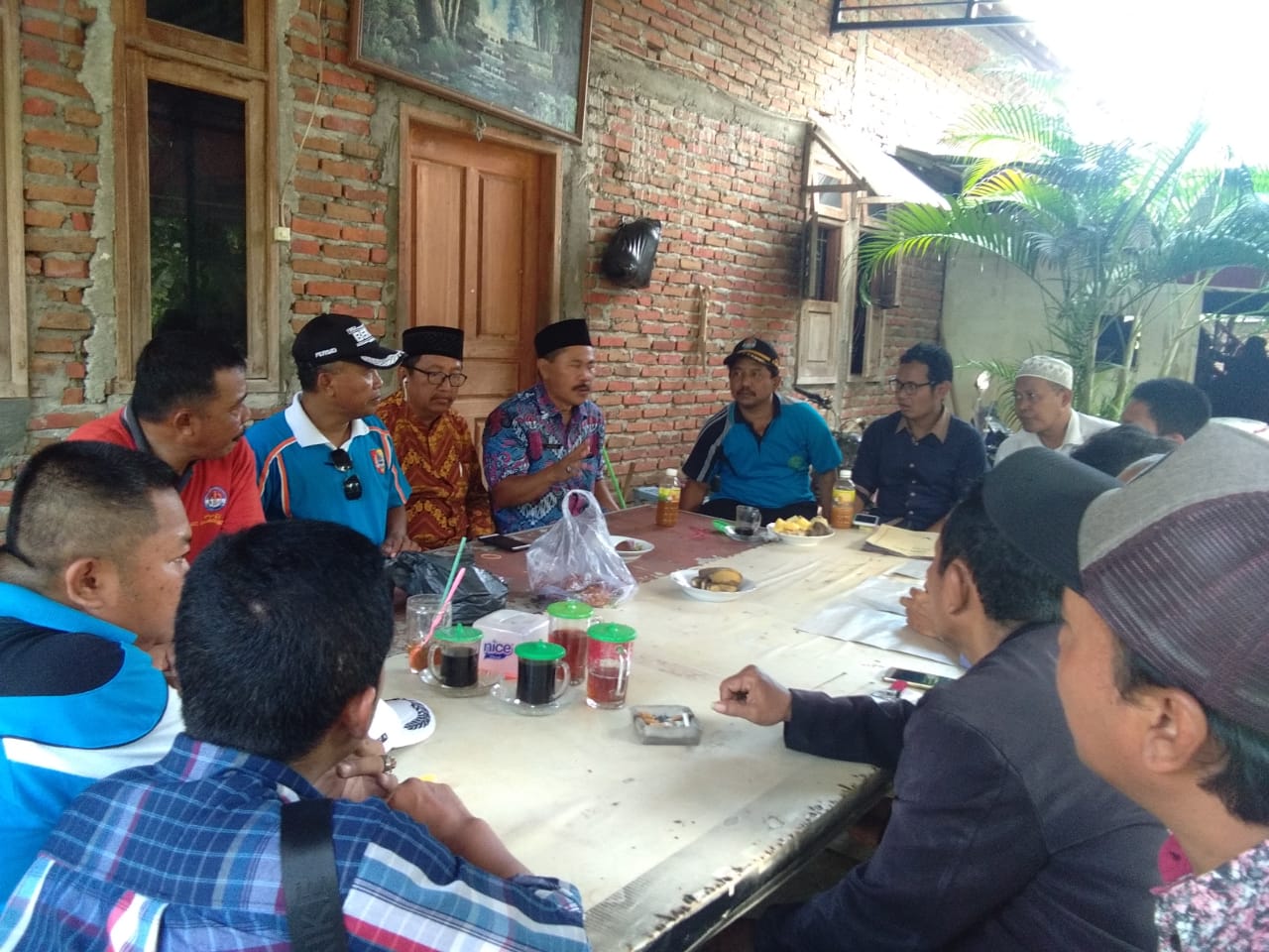 Rapat koordinasi PPDI Jawa Timur di Gresik membahas tentang SKB empat menteri (Foto:Istimewa/ngopibarrng.id)