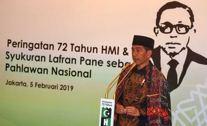 Presiden Jokowi memberi sambutan pada Syukuran 72 Tahun HMI di Jakarta Selasa malam. (Foto:Kompas)