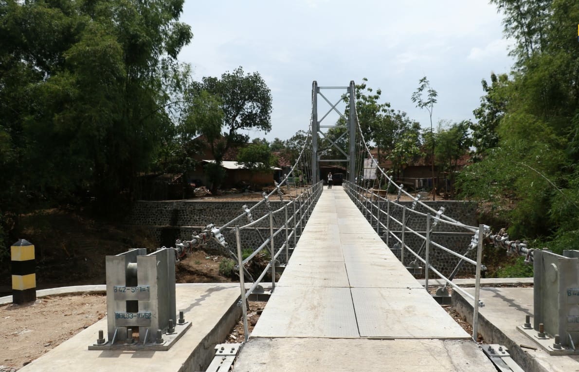 Jembatan Gantung Banjarsari, Madiun. (Foto: PUPR)