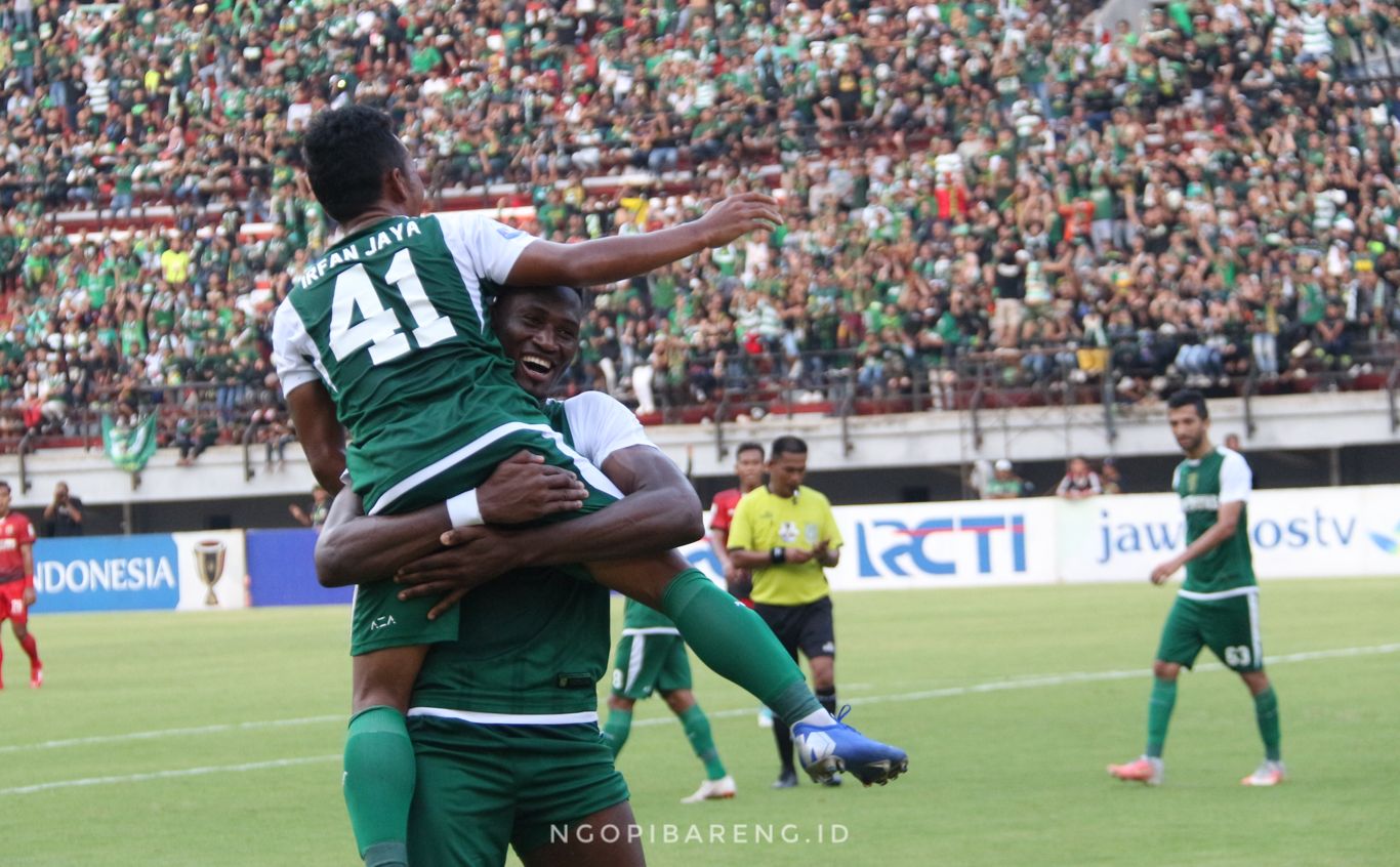 Pemain Persebaya, Amido Balde mencetak empat gol ke gawang Persinga Ngawi. (foto: Haris/ngopibareng.id)
