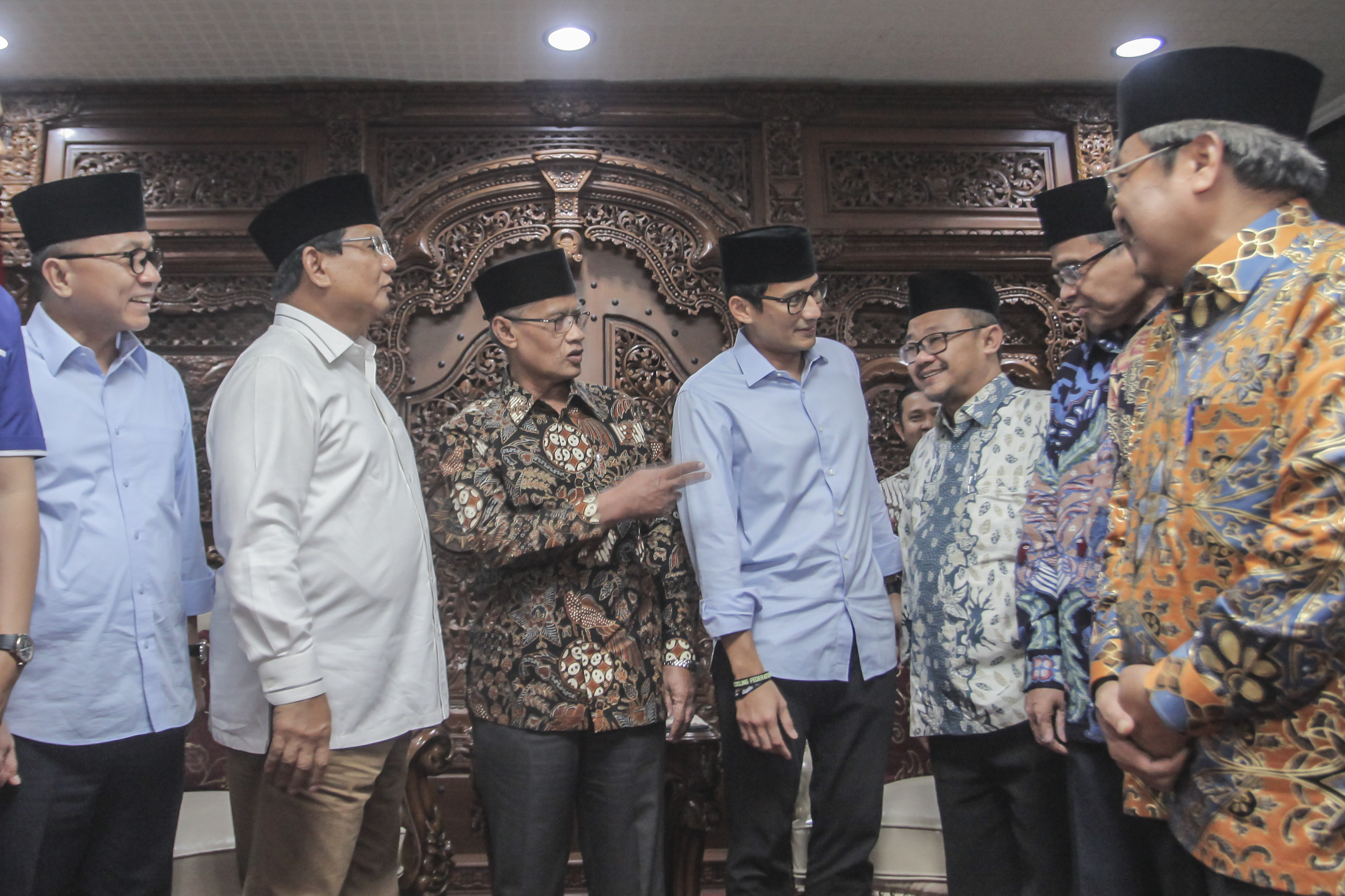 Prabowo Subianto, calon presiden nomor 02, ketika bersama tokoh-tokoh Muhammadiyah. (Foto: dok ngopibareng.id)