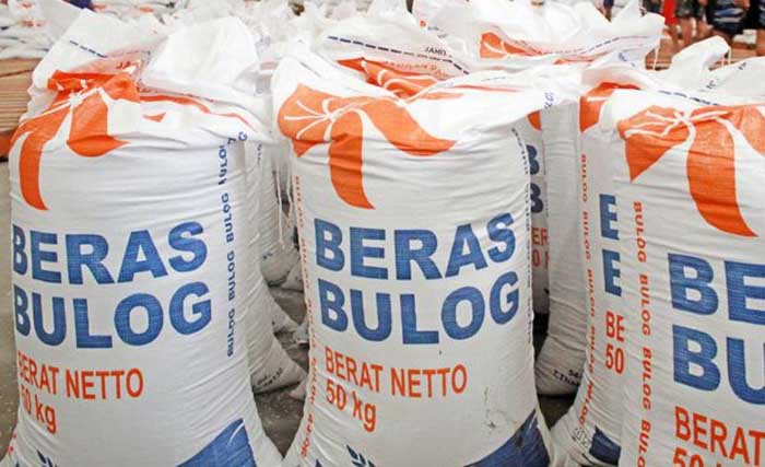 Ilustrasi beras impor di gudang Bulog. (Foto:Dok.Antara)