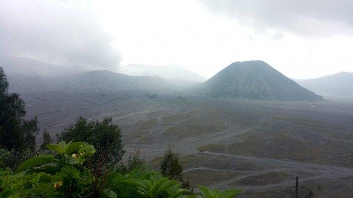 Pantauan Situasi Gunungi Bromo oleh TNBTS (Foto:Istimewa)