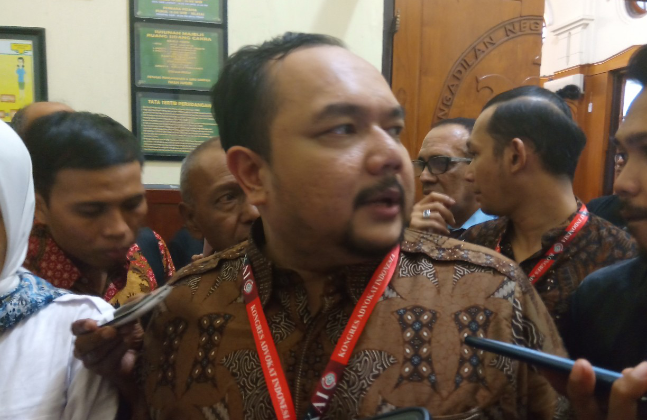 Kuasa Hukum Dhani, Aldwin Rahadian Megantara, di PN Surabaya, Selasa, 26 Februari 2019. (Foto: Farid/ngopibareng.id) 