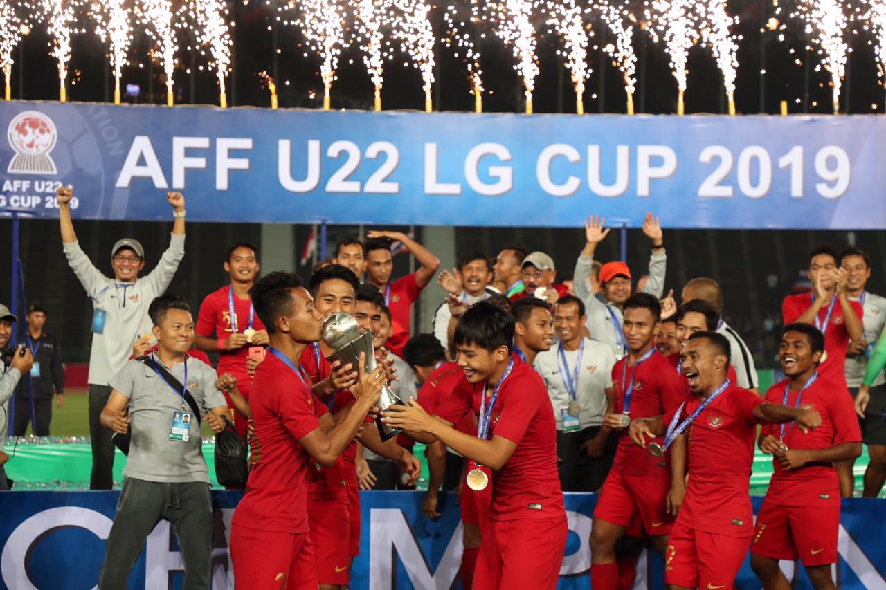 Ilustrasi. Presiden Jokowi menyambut gembira hasil Piala AFF U-22.