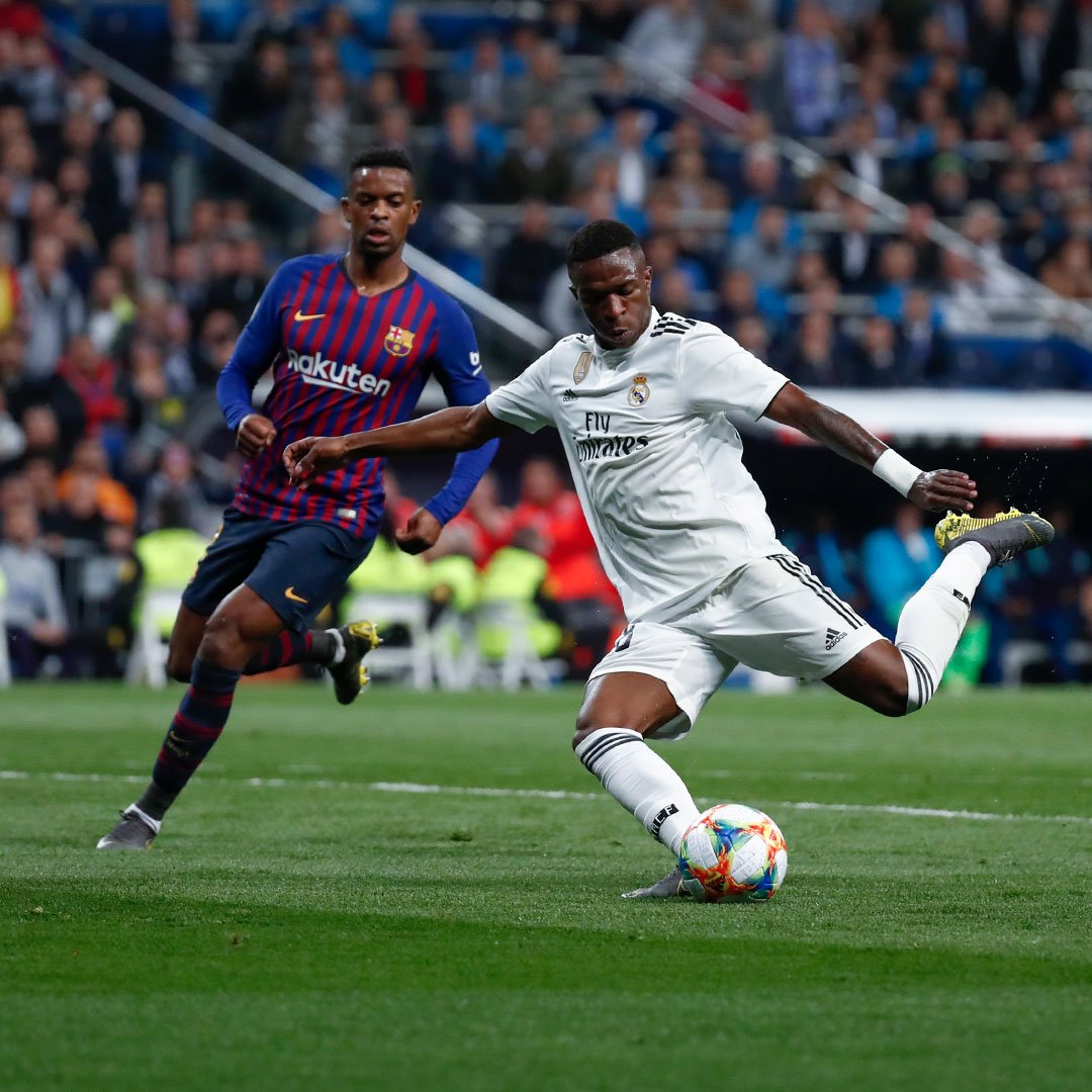 Aksi Vinicius Junior saat Madrid tumbang 0-1 di tangan Barcelona 