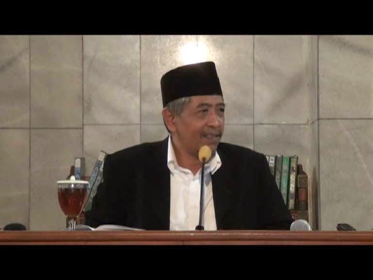 Direktur Sufi Center KH M. Luqman Hakim (Foto: akun youtube) 