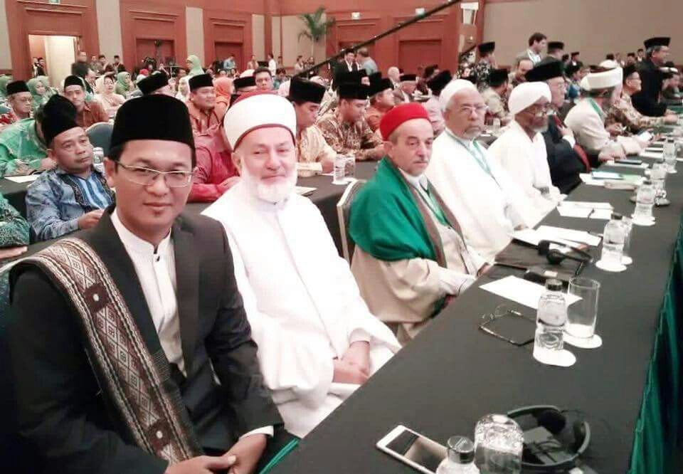 KH Ahmad Ishomuddin (kiri), Rais Syuriah PBNU. (Foto: dok ngopibareng.id)