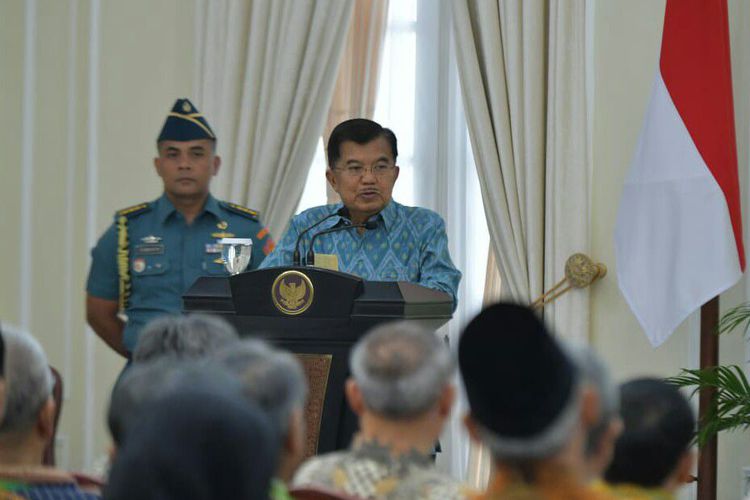 Wapres Mohammad Jusuf Kalla di Istana Wapres.