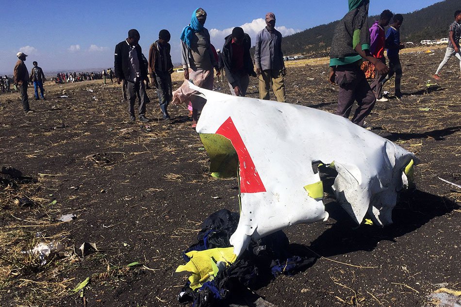 Puing bagian pesawat Ethiopian Arilines yang berhasil ditemukan. (Foto: reuters/antara)