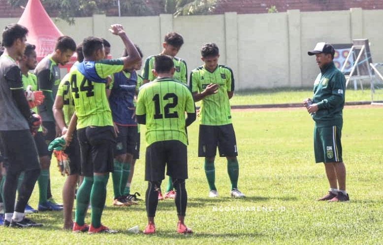 Skuat Persebaya saat latihan di Lapangan Jenggolo, Selasa 19 Maret 2019. (Foto: Haris/ngopibareng)