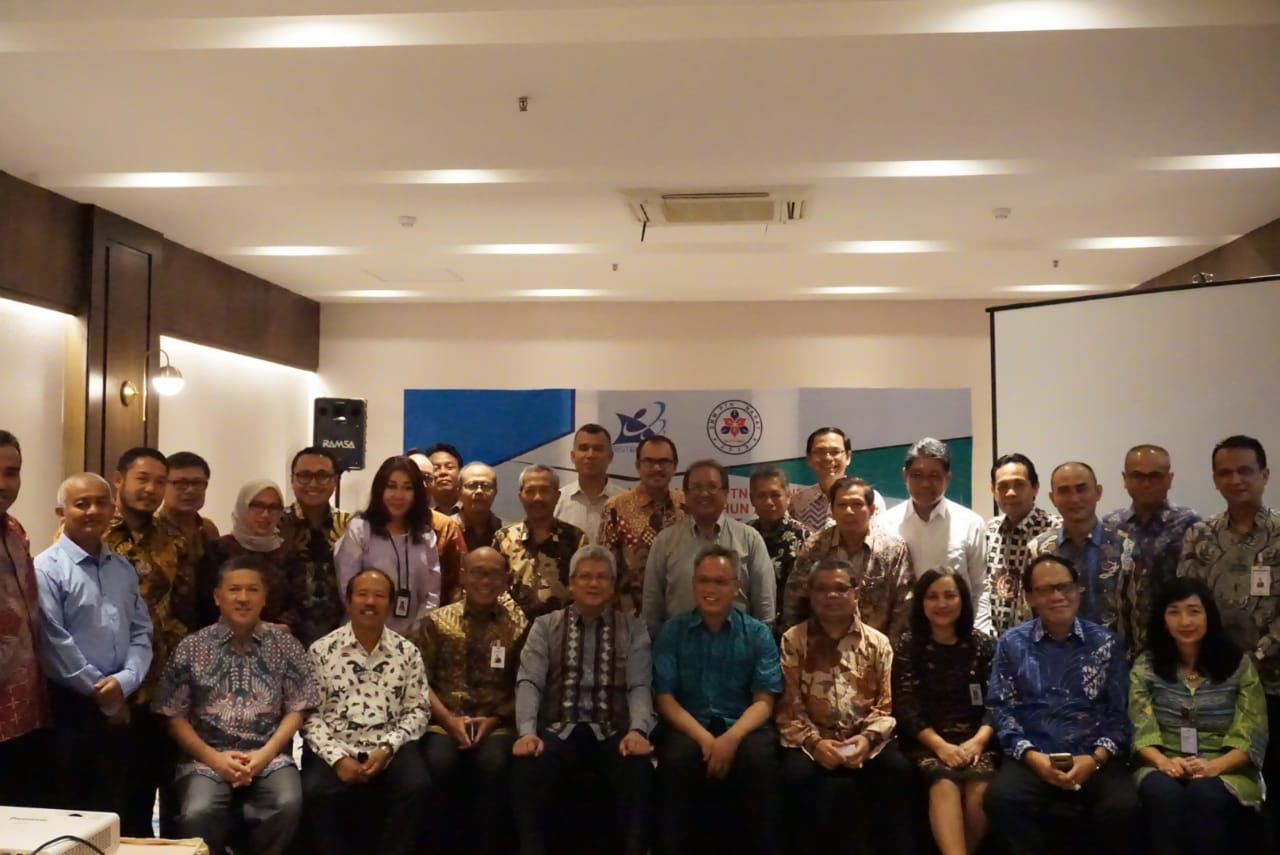 Para Rektor PTN wilayah barat foto bersama setelah peluncuran SMPTN Mandiri. (Foto: Asmanu/ngopibareng.id)