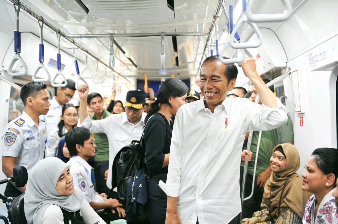Pagi ini MRT Jakarta diresmikan sekaligus peresmian pembangunan MRT tahap kedua.
