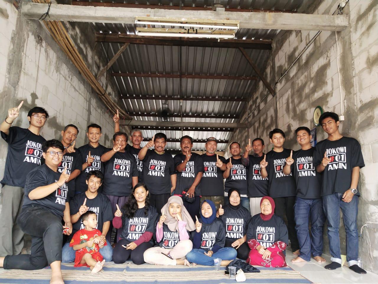 Pemuda Surabaya Bersatu kampanyekan program paslon 01 dari kampung ke kampung. (Dok. Pemuda Surabaya Bersatu)