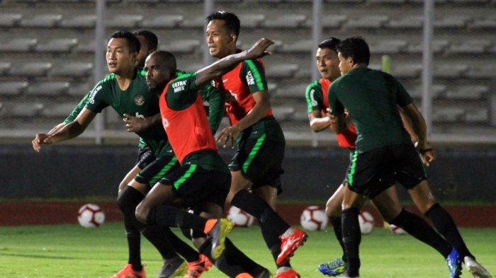 Skuat timnas Indonesia sebelum menghadapi Timnas Myanmar dalam laga persahabatan FIFA di Myanmar. (Foto: Pssi)