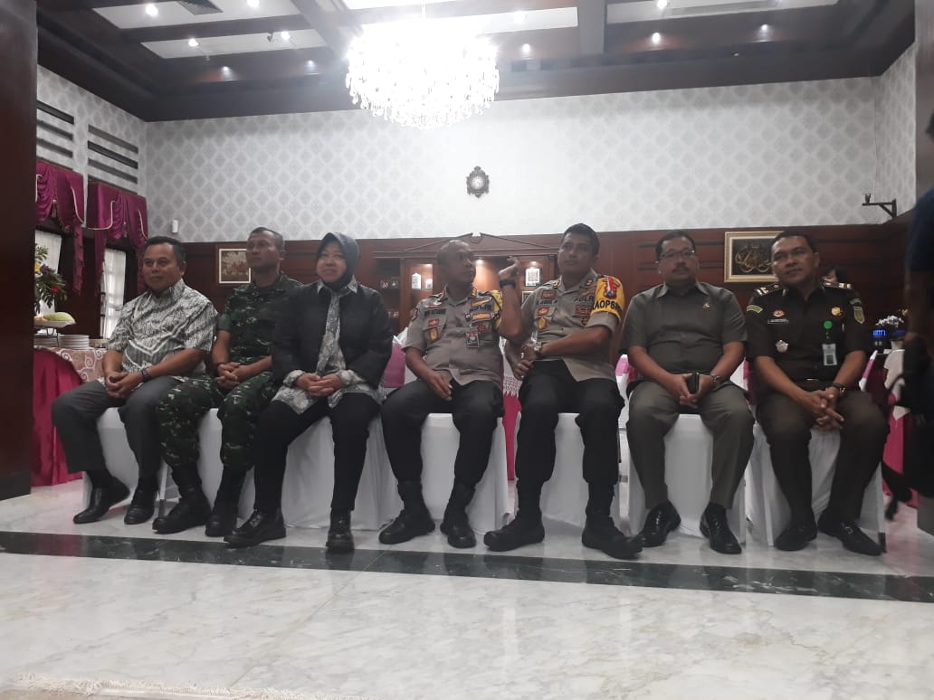 Wali Kota Surabaya Tri Rismaharini dalam acara Rapat Forpimda pada Selasa, 26 Maret 2019. (Foto:alief/ngopibareng.id)