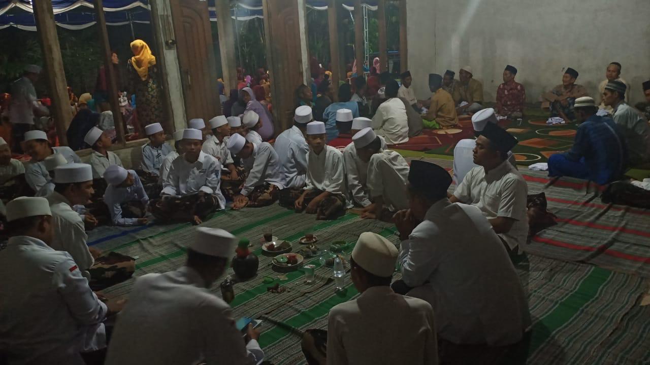 Santri Jaman Now mengadakan hajatan doa bersama untuk kemenangan Jokowi-Maruf. (Foto: Omah Jaman Now)