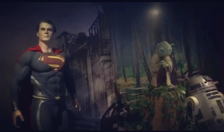 Superhero Superman menjadi salah satu koleksi action figur di Museum Blockbuster Surabaya. (Foto: Istimewa)
