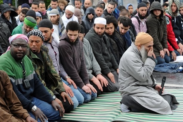 Kegiatan umat Islam di Eropa. (Foto: ist dok ngopibareng.id)