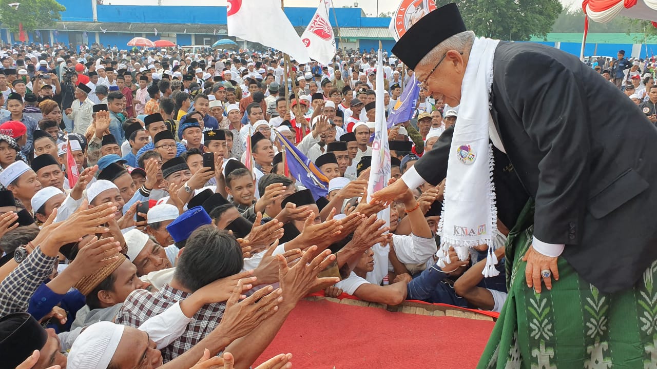 KH Ma'ruf Amin disambut haru pendukungnya di Sumenep. (Foto: kma for ngopibareng.id)